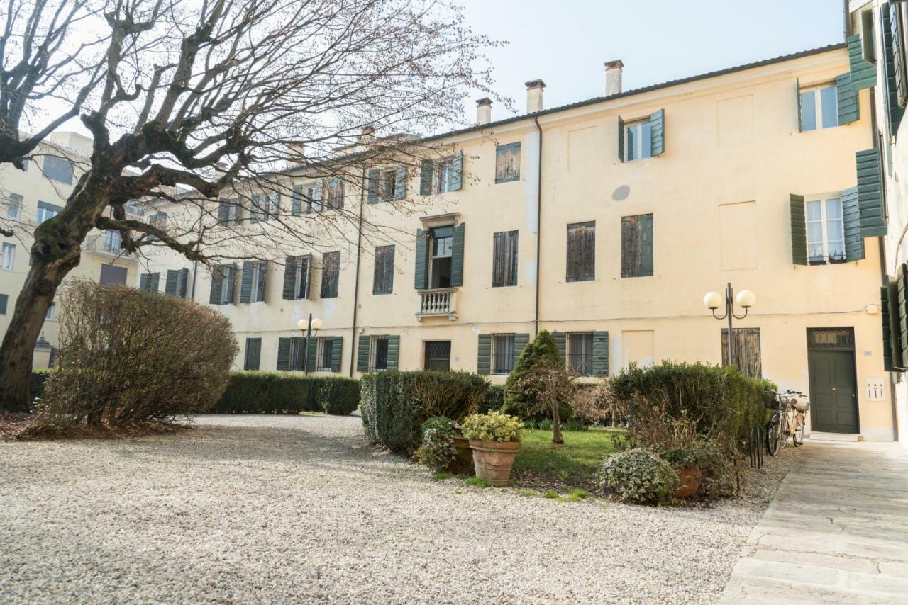 Ferienwohnung Catoo Dimora Di Design Park In Palazzo Nobiliare Al Duomo Padua Exterior foto