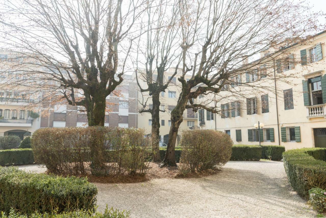 Ferienwohnung Catoo Dimora Di Design Park In Palazzo Nobiliare Al Duomo Padua Exterior foto